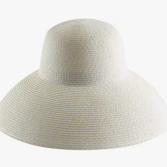 Elegant White Wide-Brim Hat